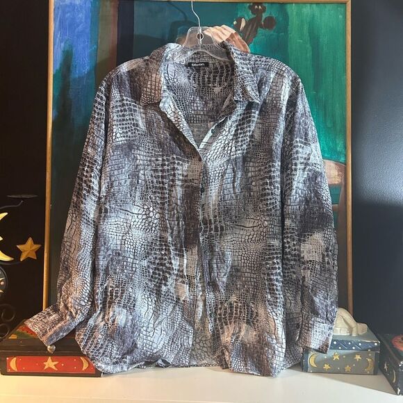 oslen Tops - Olsen Button Down Snake Print Blouse Large